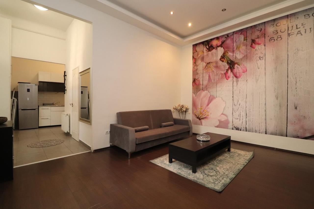 Broadway Downtown Deluxe Budapest Bagian luar foto