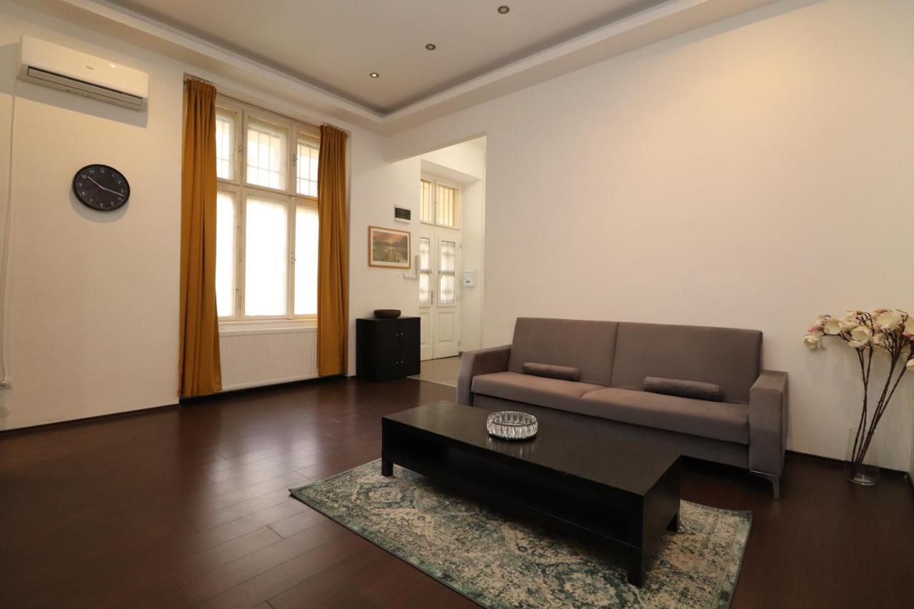 Broadway Downtown Deluxe Budapest Bagian luar foto